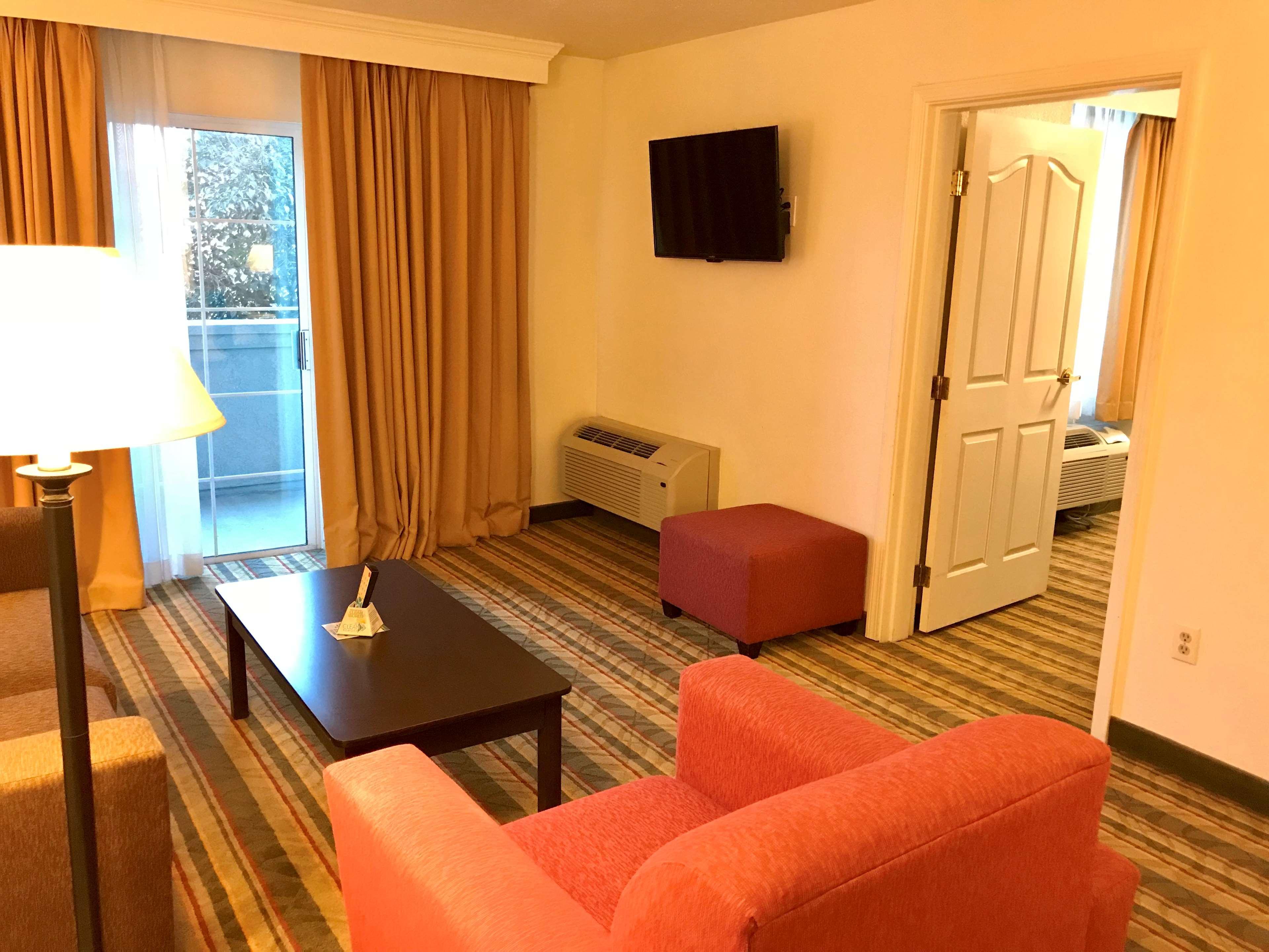 Best Western Plus Муус Джоу Екстериор снимка